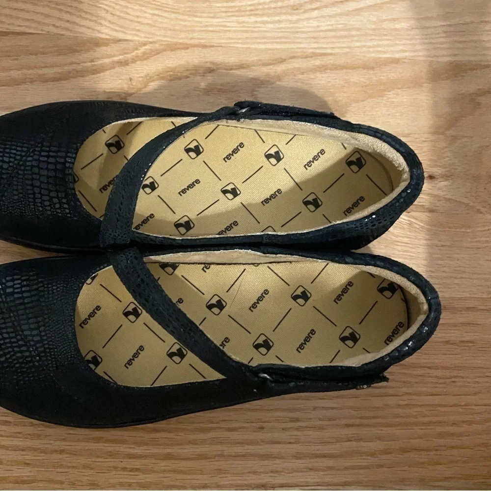 Revere Petra Mary Jane Flat Shoes NEW Sz 7 Black Lizard Leather Women’s